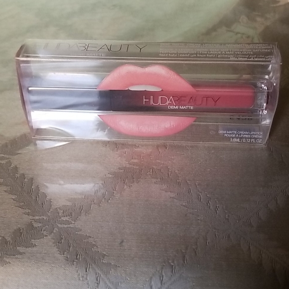 HUDA BEAUTY DEMMI MATTE LIQUID LIPSTICK - Picture 3 of 4